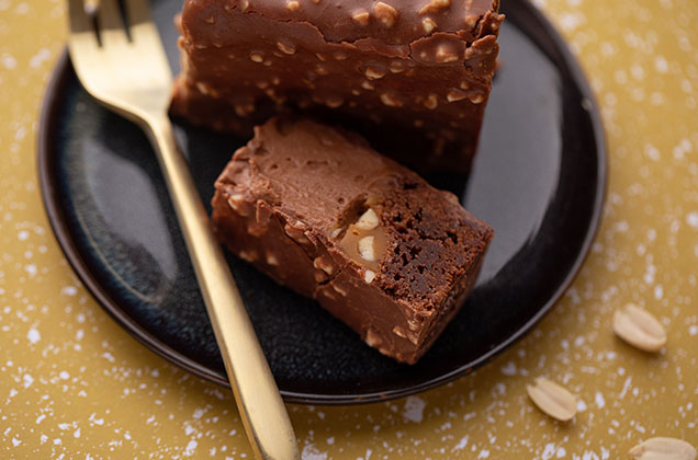 Maison-Hirose-Entremets-Chocolat-caramel-beurre-salé-cacahuètes-grilées