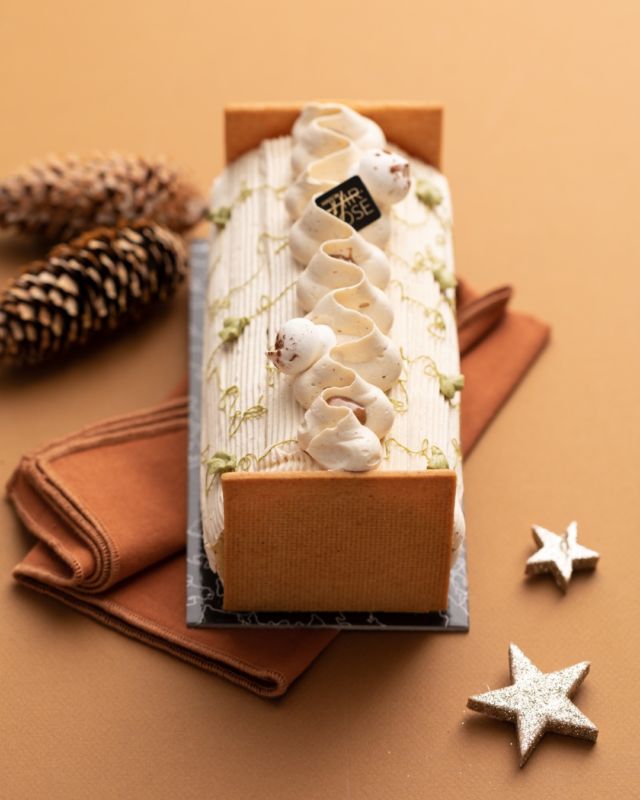 🎄 Les Bûches de Noël Maison Hirose sont arrivées ! 🎄

Sublimez votre table de fêtes avec les créations gourmandes et raffinées de Maison Hirose. Nos bûches de Noël allient des matières premières biologiques et un savoir-faire unique, où tradition française et inspiration japonaise se rencontrent pour un moment magique et gourmand.

Praliné, châtaigne, fruits exotiques, et autres saveurs délicates ... Chaque bûche est conçue pour enchanter vos convives et les faire voyager.

✨ Sur commande : Passez votre commande dès maintenant en boutique ou sur notre site internet pour être sûr d’avoir la vôtre pour le réveillon !

#MaisonHirose #BûchesDeNoël #NoëlGourmand  #FêtesDeFinDAnnée